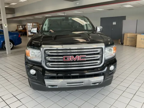 Photos of 2018 GMC Canyon SLT for sale in Kansas City, MO at Jay Wolfe Auto Outlet
