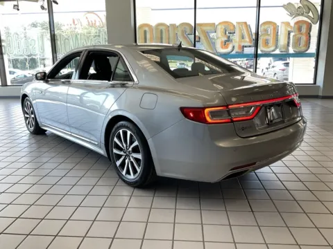 More photos of 2020 Lincoln Continental Standard at Jay Wolfe Auto Outlet, MO