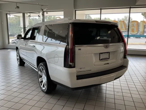 More photos of 2016 Cadillac Escalade ESV Premium at Jay Wolfe Auto Outlet, MO