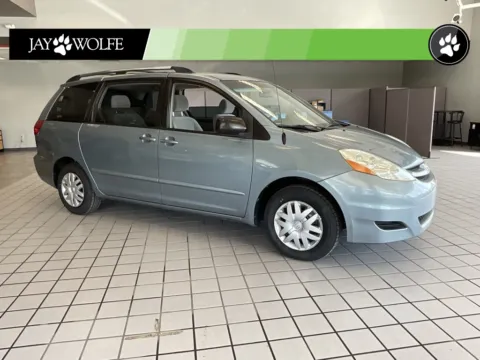 Black 2006 Toyota Sienna for sale in Kansas City, MO