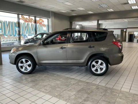 More photos of 2009 Toyota RAV4 at Jay Wolfe Auto Outlet, MO
