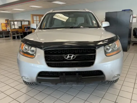 Photos of 2009 Hyundai Santa Fe SE for sale in Kansas City, MO at Jay Wolfe Auto Outlet