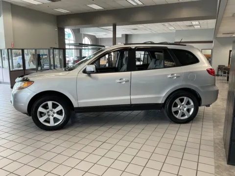 More photos of 2009 Hyundai Santa Fe SE at Jay Wolfe Auto Outlet, MO