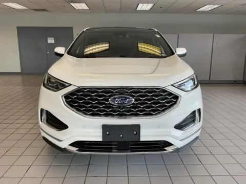 Photos of 2020 Ford Edge Titanium for sale in Kansas City, MO at Jay Wolfe Auto Outlet
