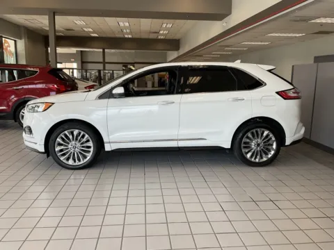 More photos of 2020 Ford Edge Titanium at Jay Wolfe Auto Outlet, MO