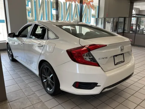 More photos of 2019 Honda Civic EX-L at Jay Wolfe Auto Outlet, MO