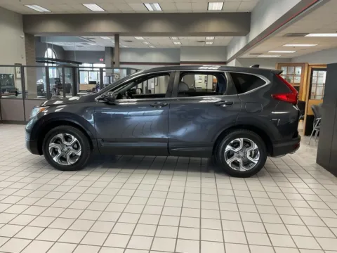 More photos of 2019 Honda CR-V EX-L at Jay Wolfe Auto Outlet, MO