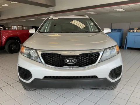 Photos of 2013 Kia Sorento LX for sale in Kansas City, MO at Jay Wolfe Auto Outlet