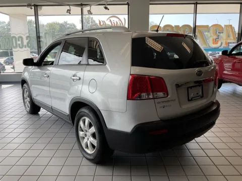 More photos of 2013 Kia Sorento LX at Jay Wolfe Auto Outlet, MO