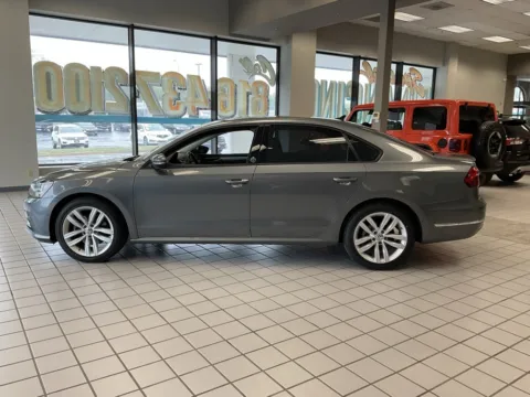 More photos of 2019 Volkswagen Passat 2.0T Wolfsburg at Jay Wolfe Auto Outlet, MO