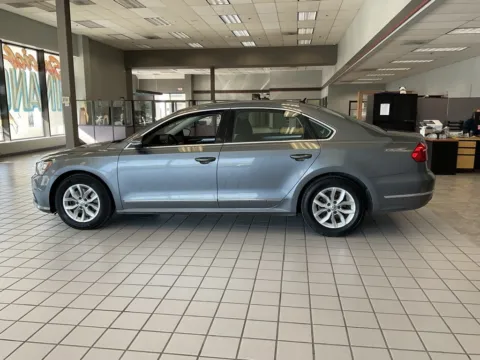 More photos of 2016 Volkswagen Passat 1.8T S at Jay Wolfe Auto Outlet, MO
