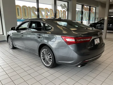 More photos of 2016 Toyota Avalon at Jay Wolfe Auto Outlet, MO