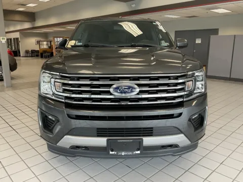 Photos of 2018 Ford Expedition XLT for sale in Kansas City, MO at Jay Wolfe Auto Outlet