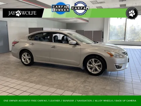 Silver 2014 Nissan Altima 2.5 SL for sale in Kansas City, MO