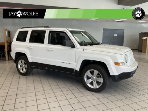 White 2014 Jeep Patriot Latitude for sale in Kansas City, MO