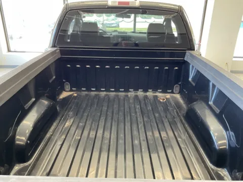 More photos of 2006 Ford F-150 XLT at Jay Wolfe Auto Outlet, MO