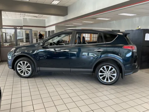 More photos of 2017 Toyota RAV4 Limited at Jay Wolfe Auto Outlet, MO