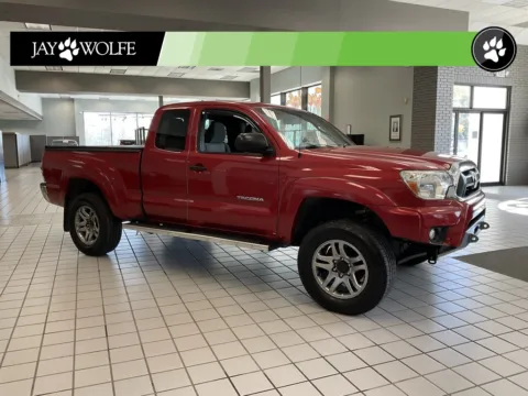 Black 2015 Toyota Tacoma for sale in Kansas City, MO
