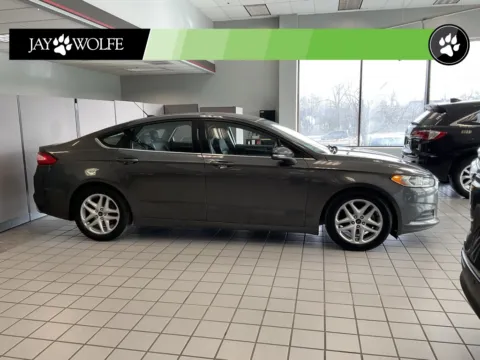 Gray 2016 Ford Fusion SE for sale in Kansas City, MO