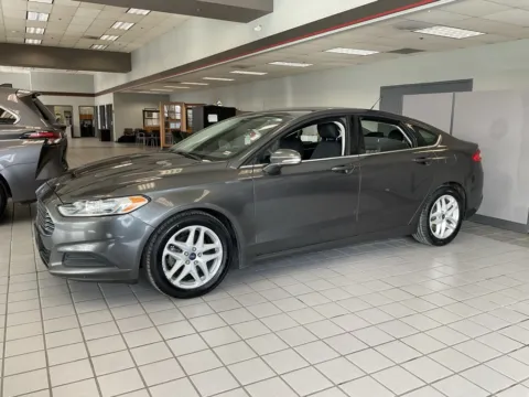 Another view of 2016 Ford Fusion SE for sale in Kansas City, MO at Jay Wolfe Auto Outlet