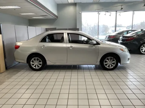 More photos of 2010 Toyota Corolla LE at Jay Wolfe Auto Outlet, MO