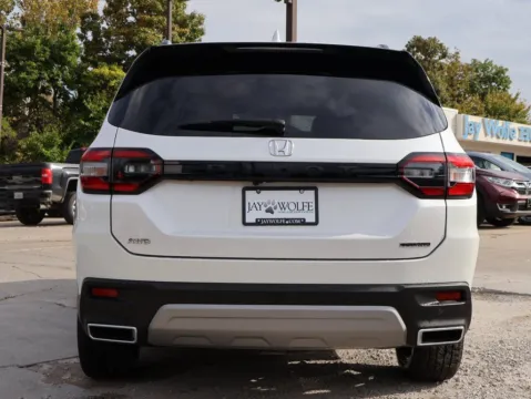 More photos of 2025 Honda Pilot Touring at Jay Wolfe Honda, MO