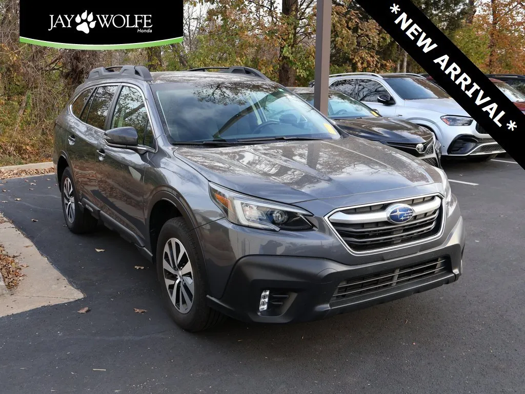 Used 2022 Subaru Outback Premium with VIN 4S4BTACC7N3151785 for sale in Kansas City