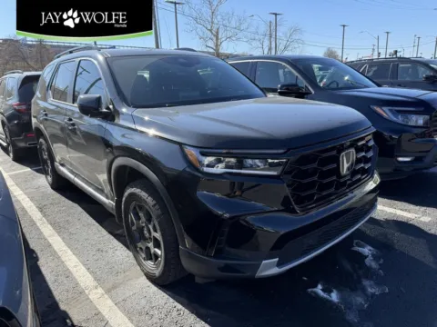 Black 2025 Honda Pilot TrailSport for sale in Kansas City, MO