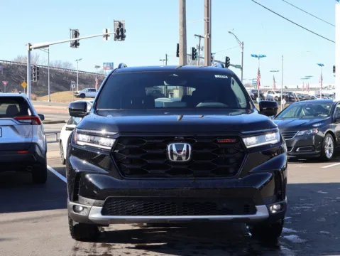 Photos of 2025 Honda Pilot TrailSport for sale in Kansas City, MO at Jay Wolfe Honda