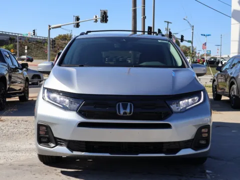 Photos of 2026 Honda Odyssey EX-L for sale in Kansas City, MO at Jay Wolfe Honda