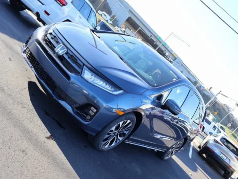 Another view of 2026 Honda Odyssey Elite for sale in Kansas City, MO at Jay Wolfe Honda