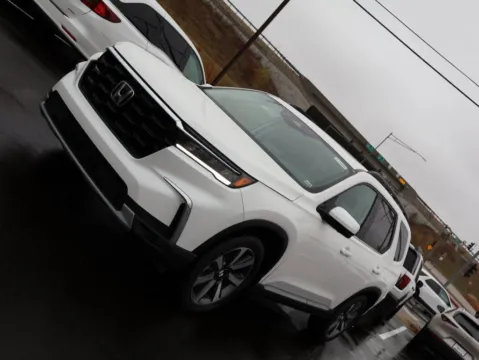 Another view of 2025 Honda Pilot Elite for sale in Kansas City, MO at Jay Wolfe Honda
