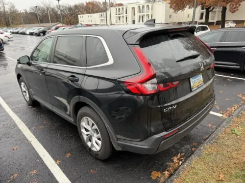 More photos of 2025 Honda CR-V LX at Jay Wolfe Honda, MO