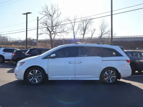 More photos of 2016 Honda Odyssey Touring Elite at Jay Wolfe Honda, MO