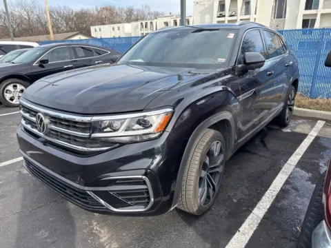 Another view of 2022 Volkswagen Atlas Cross Sport 3.6L V6 SEL Premium R-Line for sale in Kansas City, MO at Jay Wolfe Honda