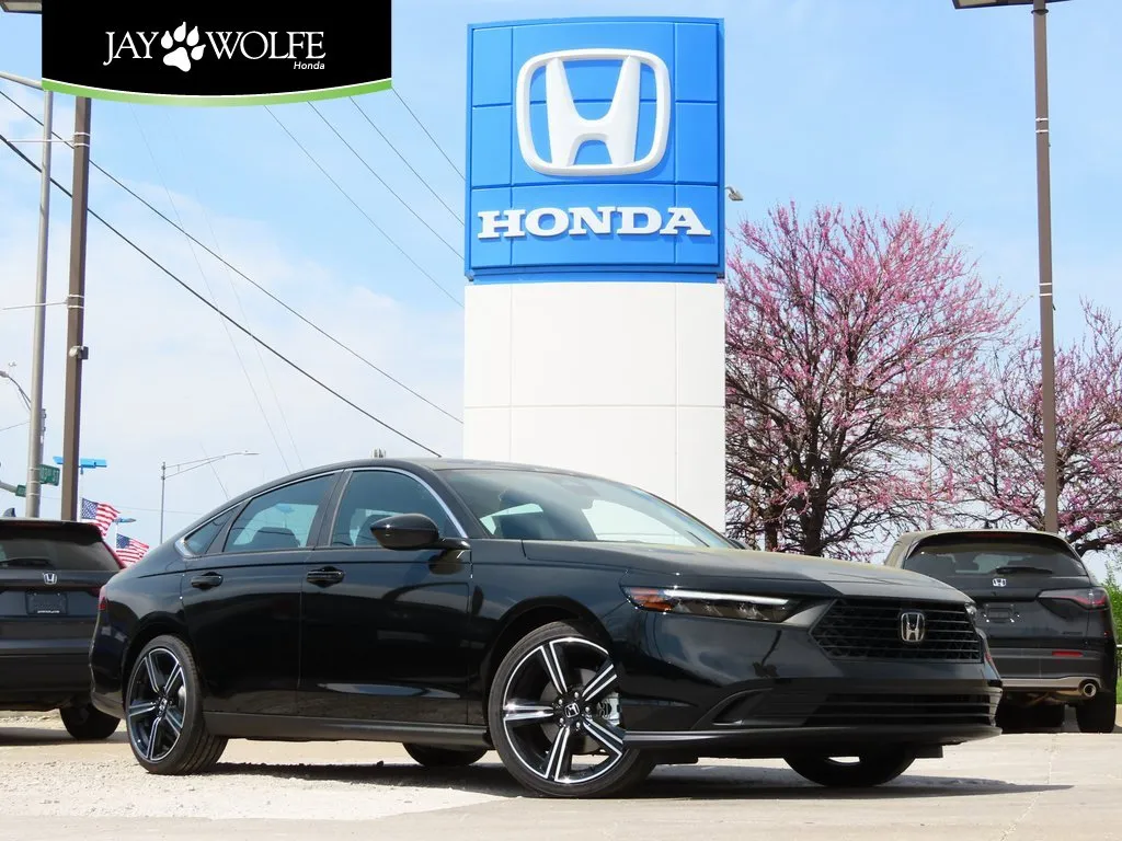 2025 Honda Accord Hybrid Sport's photo