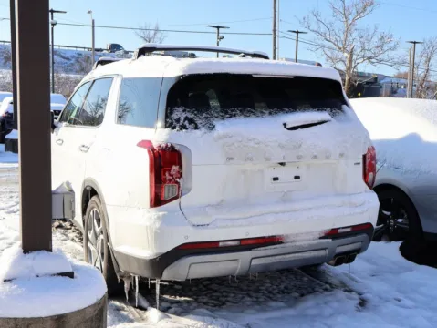 More photos of 2023 Hyundai Palisade Limited at Jay Wolfe Honda, MO
