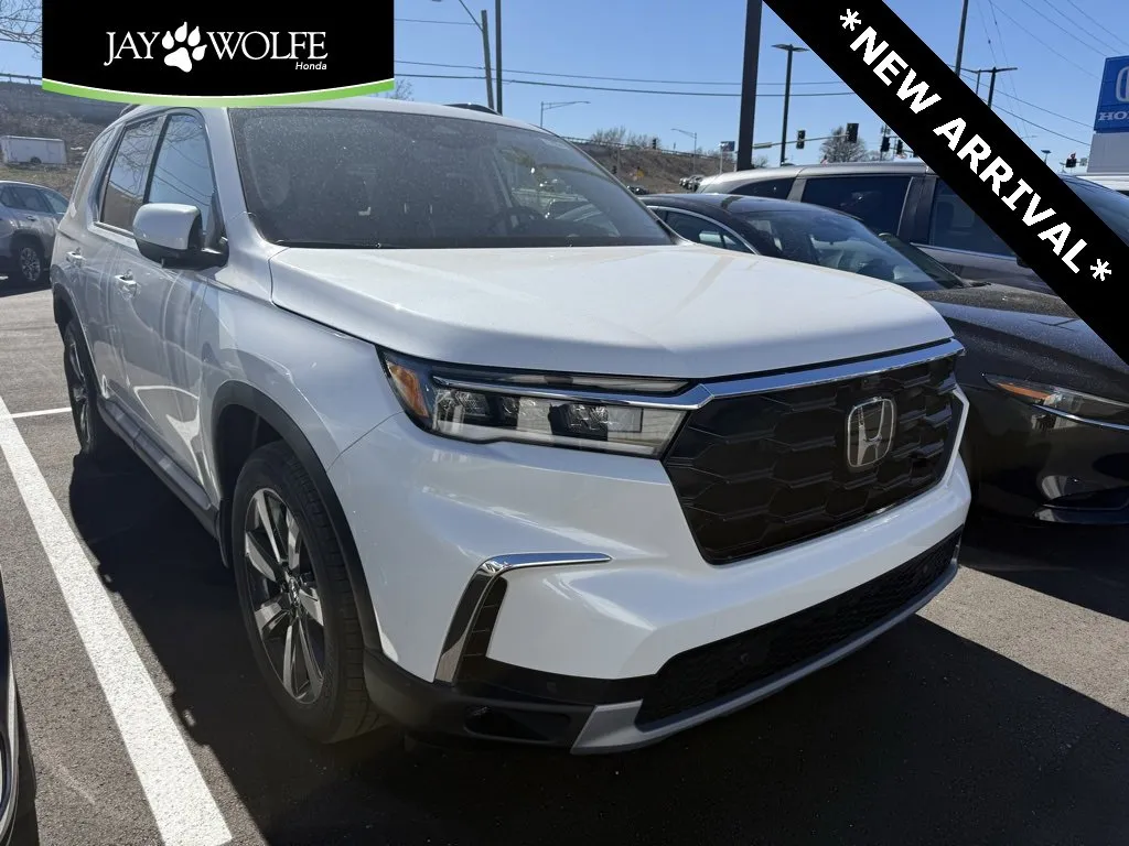 Used 2025 Honda Pilot Elite with VIN 5FNYG1H83SB187852 for sale in Kansas City