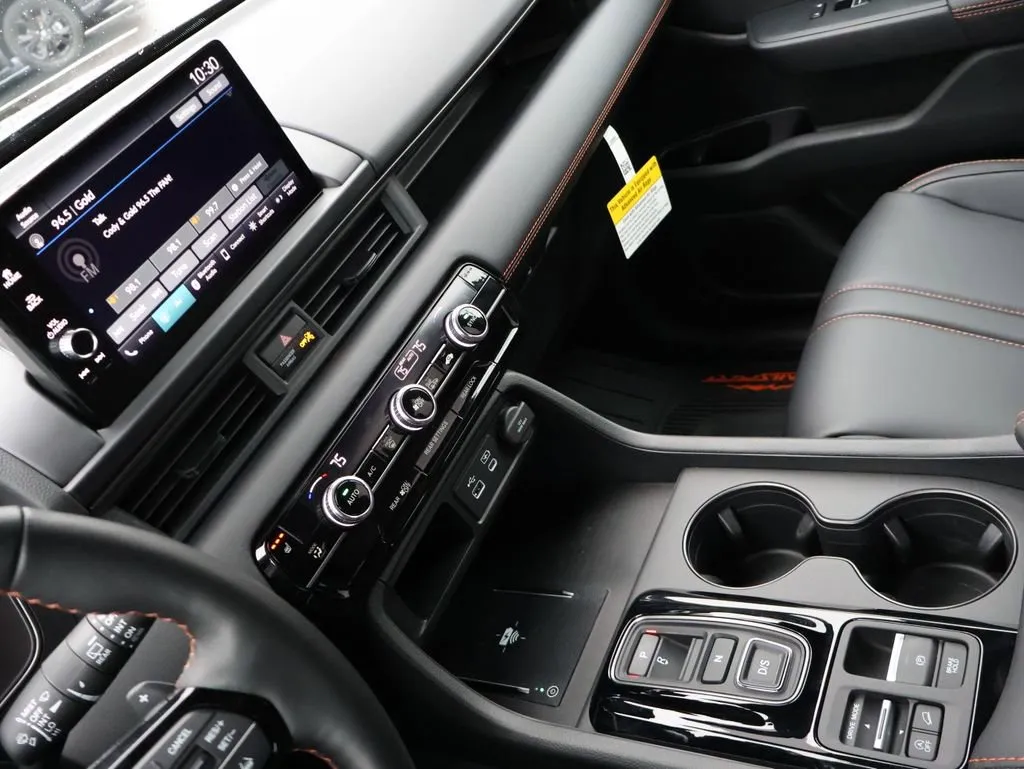 2025 Honda Pilot TrailSport - Photo 20