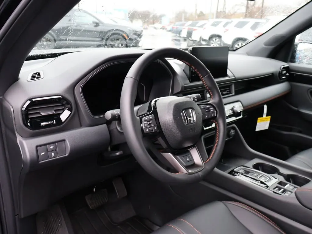 2025 Honda Pilot TrailSport - Photo 18