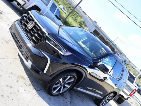 Another view of 2025 Honda Pilot Elite for sale in Kansas City, MO at Jay Wolfe Honda