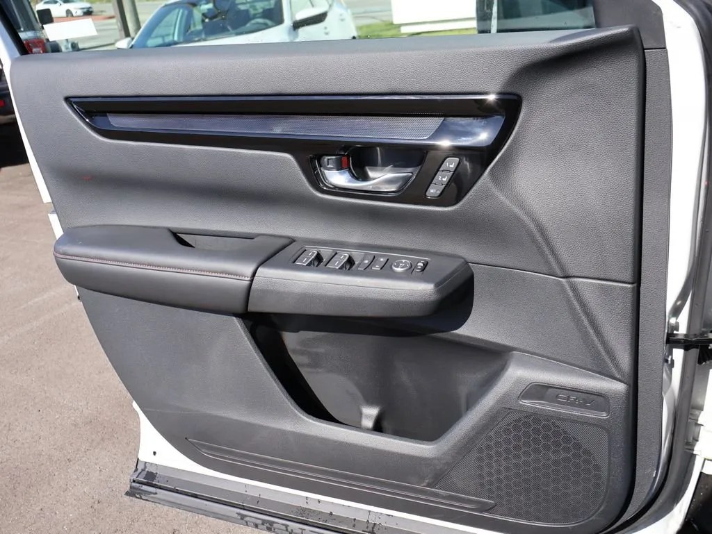 2026 Honda CR-V Sport Touring - Photo 32