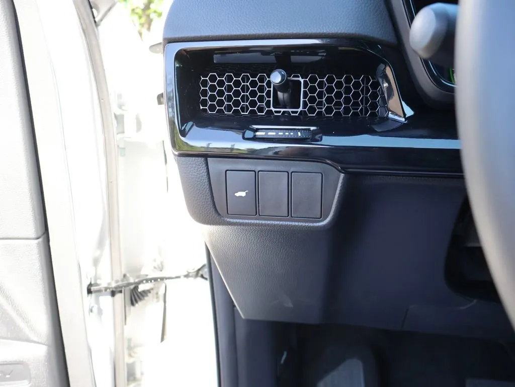2026 Honda CR-V Sport Touring - Photo 31