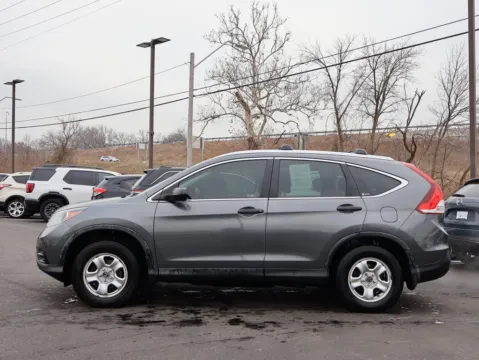 More photos of 2012 Honda CR-V LX at Jay Wolfe Honda, MO