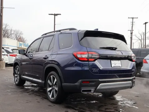 More photos of 2025 Honda Pilot Touring at Jay Wolfe Honda, MO