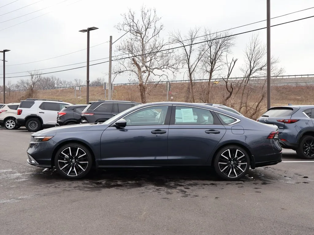 2023 Honda Accord Hybrid Touring