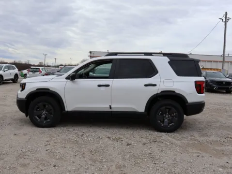 Photos of 2026 Honda Passport RTL for sale in Kansas City, MO at Jay Wolfe Honda