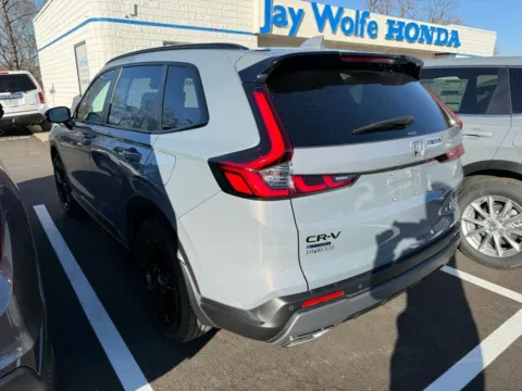 More photos of 2026 Honda CR-V Hybrid Sport Touring at Jay Wolfe Honda, MO