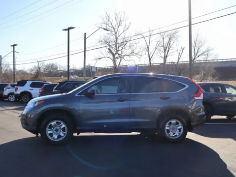 More photos of 2013 Honda CR-V LX at Jay Wolfe Honda, MO