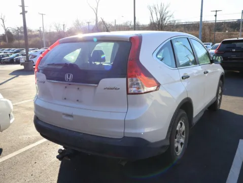 More photos of 2014 Honda CR-V LX at Jay Wolfe Honda, MO